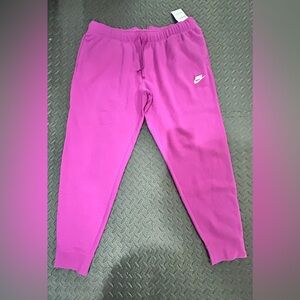 Nike Women’s Magenta Sweatpants